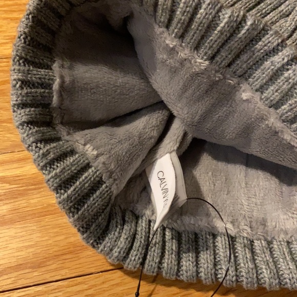 NWT grey lined Calvin Klein beanie - Picture 2 of 6